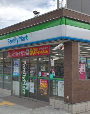 コンビニ　ファミリーマート鴫野橋店（コンビニ）まで605m