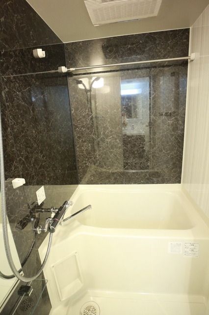 バス・シャワールーム　★バス・トイレ別のお部屋です。★