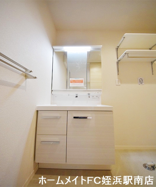 洗面設備　★洗面脱衣所もしっかりあります★参考写真