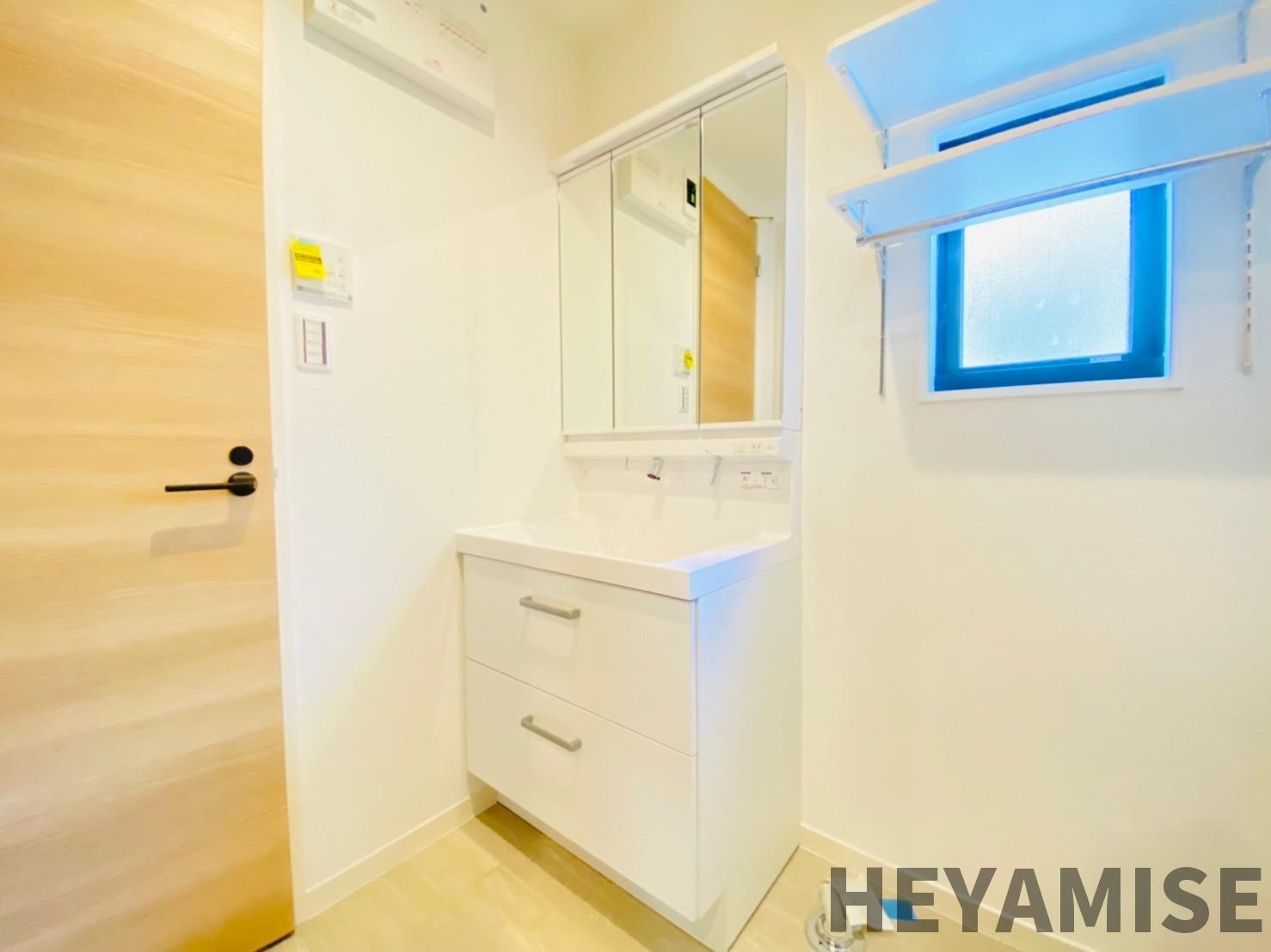 洗面設備　※同間取りの別の階のお部屋の画像です※