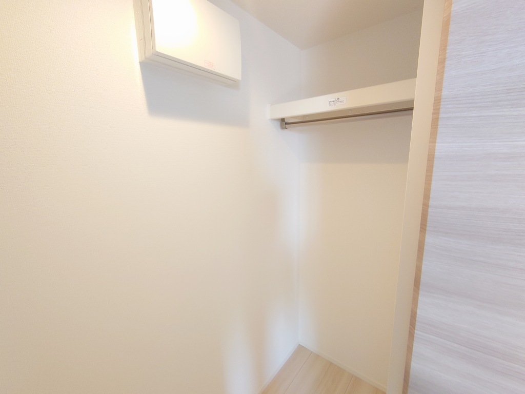 収納　※同ハウスメーカー、同時期施工の新築写真です。