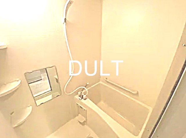 バス・シャワールーム　バスルームです。