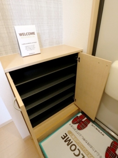 玄関　シューズボックス