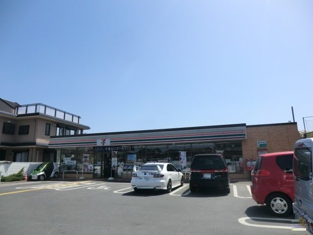 コンビニ　セブンイレブン春日部牛島公園前店（コンビニ）まで800m