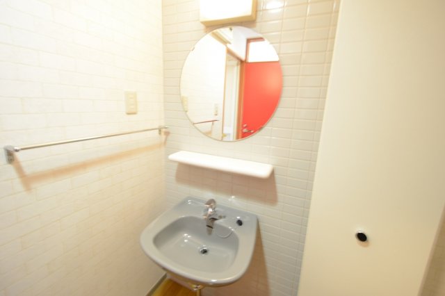 洗面設備　便利な独立洗面台♪