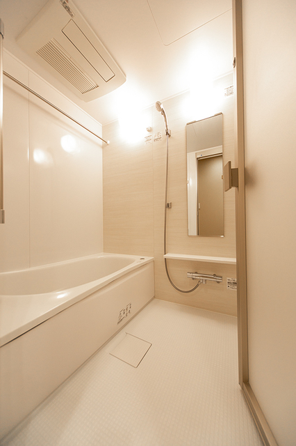 バス・シャワールーム　※写真は同タイプ住戸です。