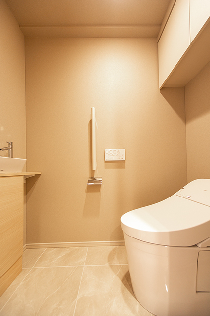 トイレ　※写真は同タイプ住戸です。