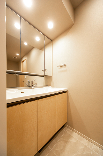 洗面設備　※写真は同タイプ住戸です。