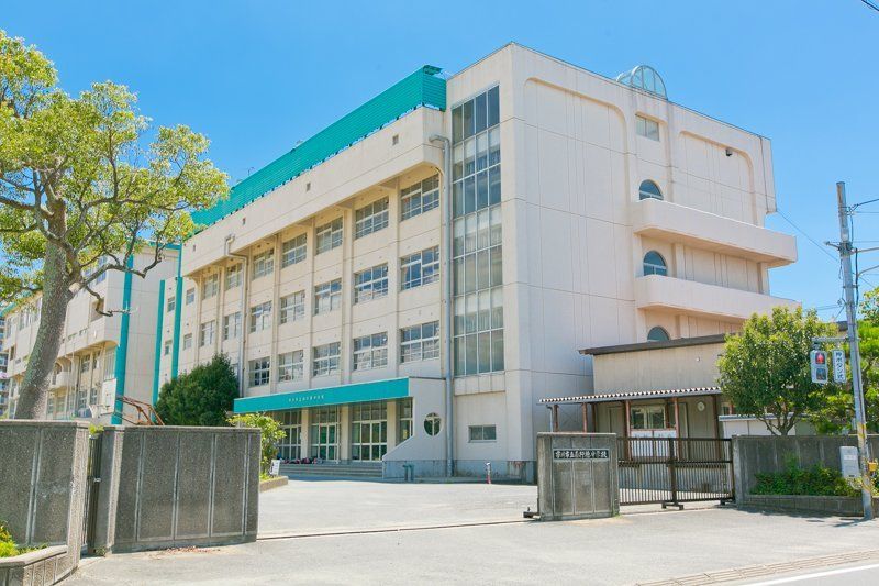中学校　市川市立南行徳中学校（中学校）まで1960m