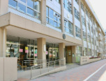小学校　中央区立月島第一小学校（小学校）まで193m