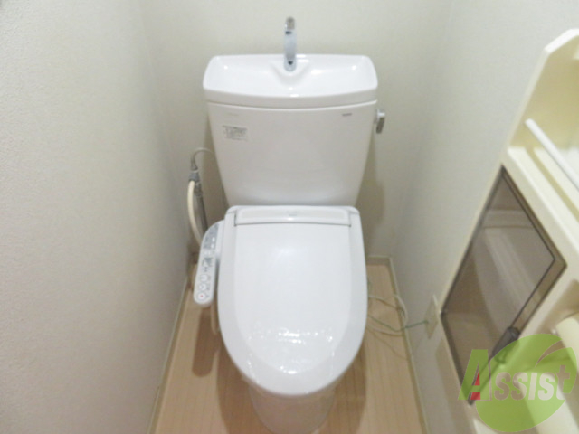 トイレ　こちらはトイレです。清潔感があり、安心して使用できます。
