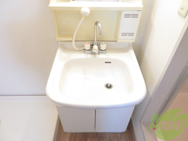 洗面設備　洗面台は独立していて、使いやすそうです。