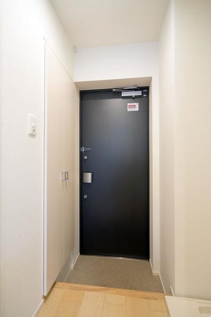 玄関　※写真は同タイプ住戸です。
