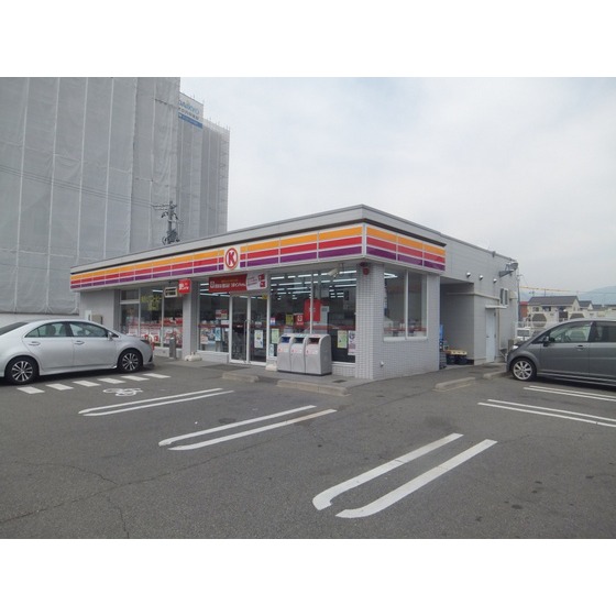 コンビニ　ファミリーマート長野五分一店（コンビニ）まで344m