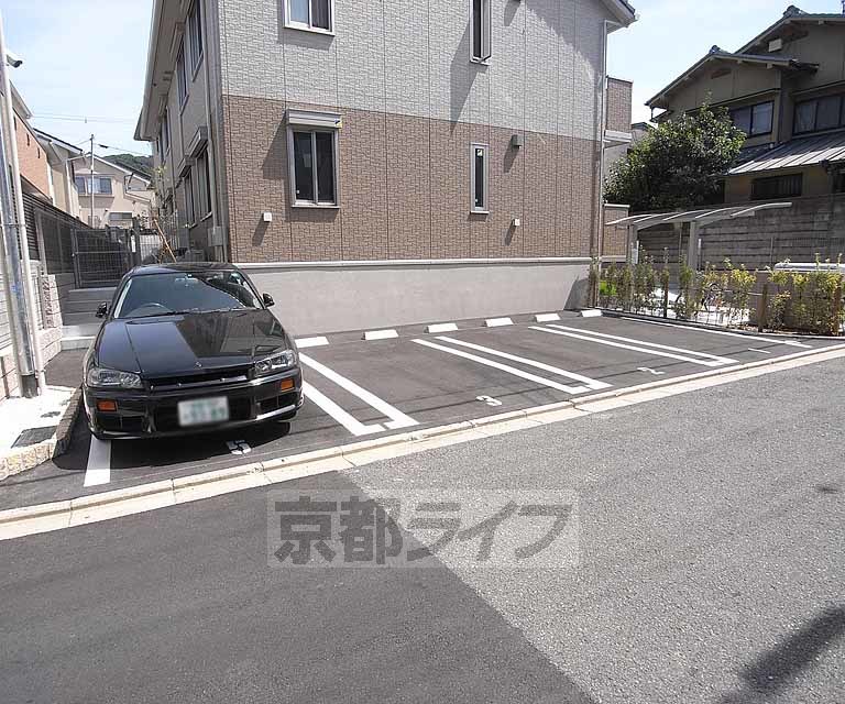 駐車場　駐車スペースです。
