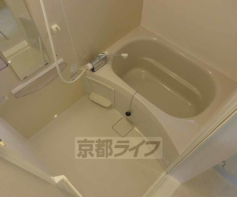 バス・シャワールーム　コンパクトなお風呂です