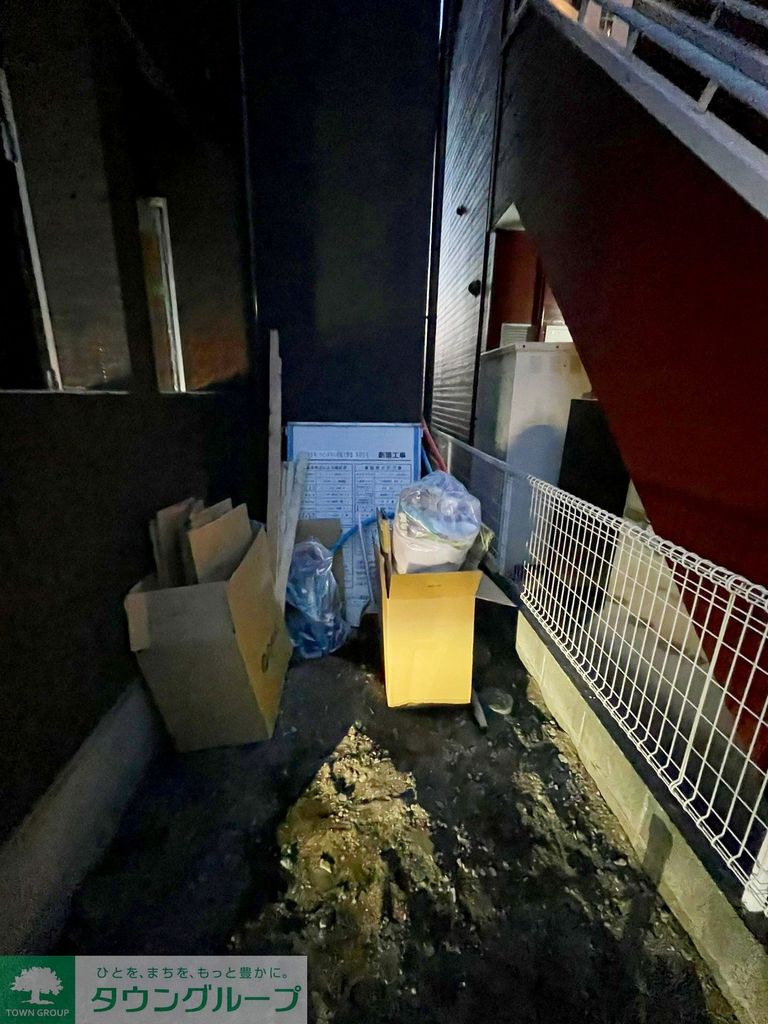玄関　バルコニー