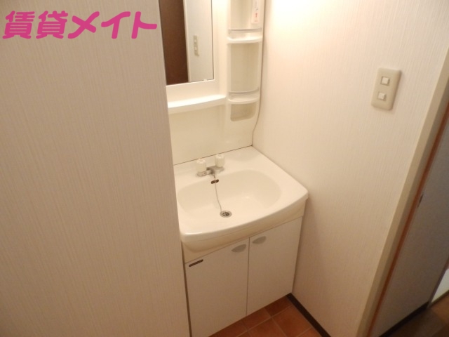 洗面設備　同型参考写真