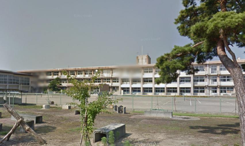 中学校　花巻市立矢沢中学校（中学校）まで1662m