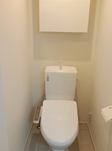 トイレ　同タイプ参考写真です。