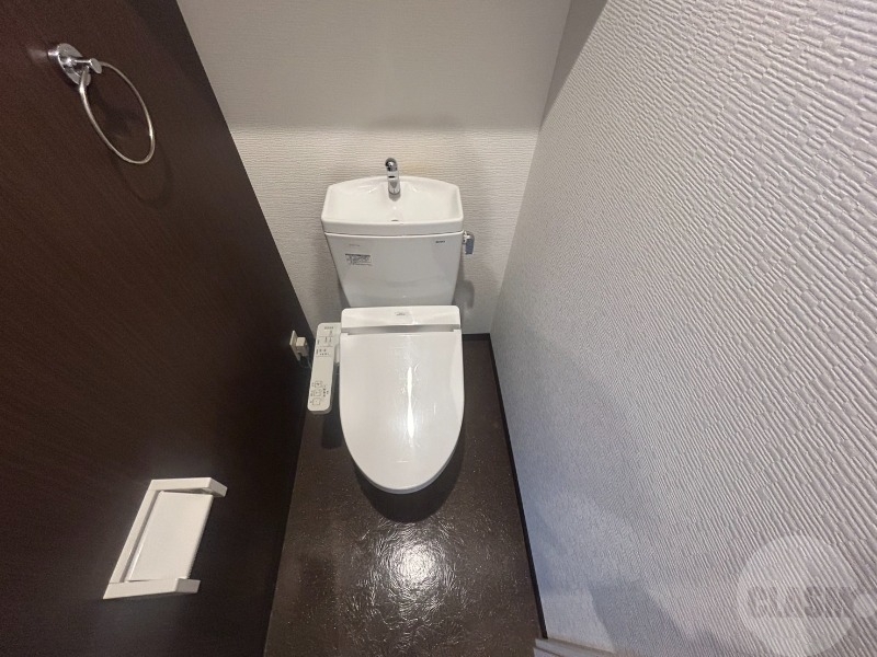 トイレ　温水洗浄便座