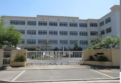 小学校　高槻市立丸橋小学校（小学校）まで363m