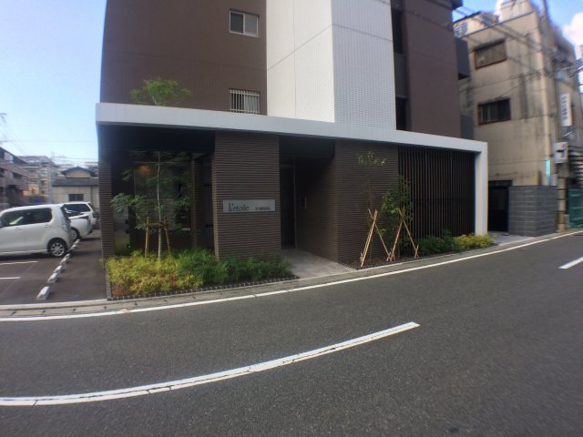 エントランス　毎日通るエントランスはこのようになっています