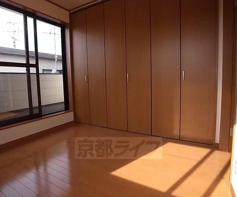 居室・リビング　４．５帖の洋室です。