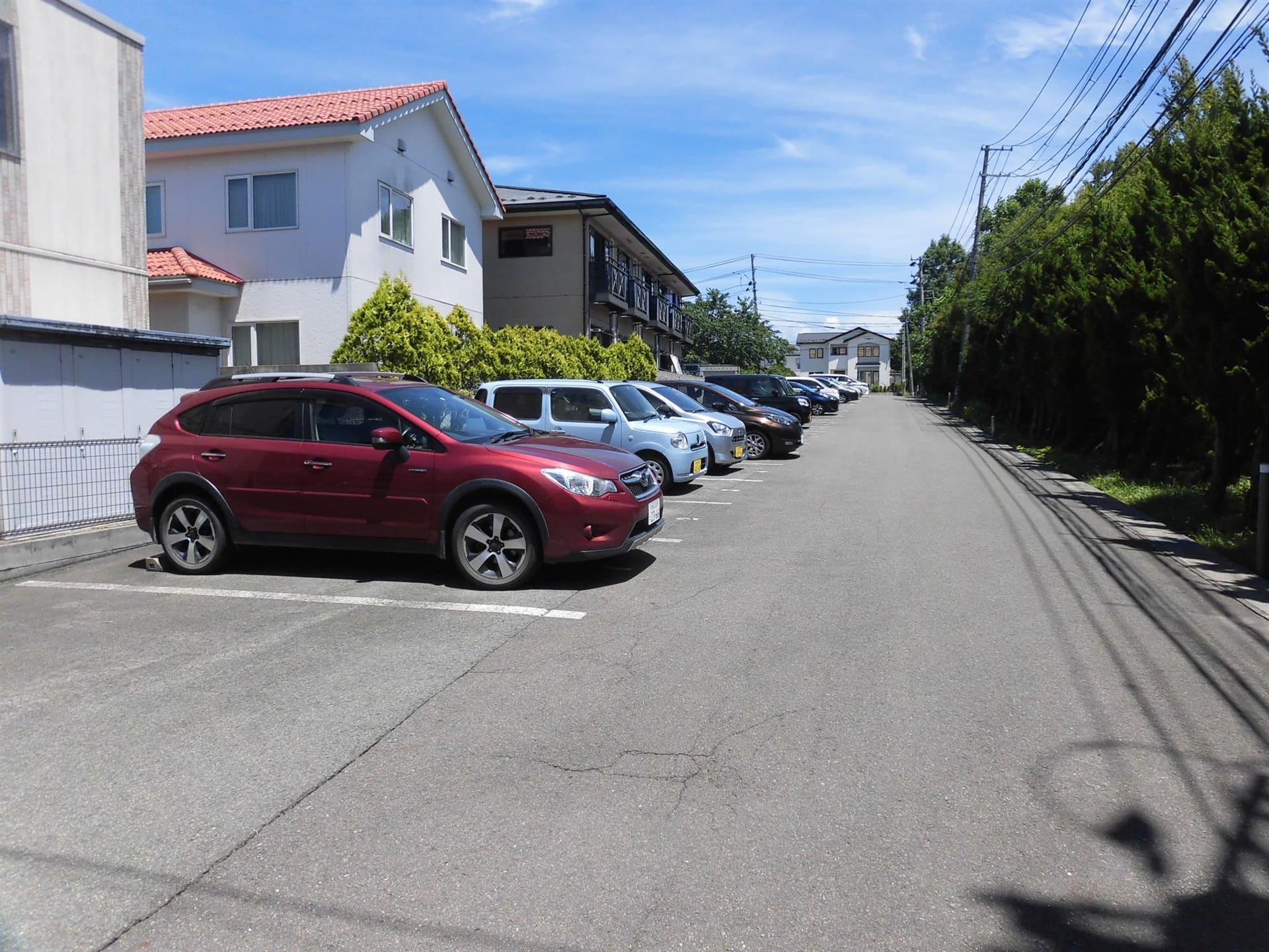 駐車場　駐車場