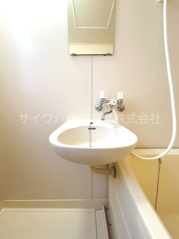 洗面設備　退去予定の為、過去の参考写真になります