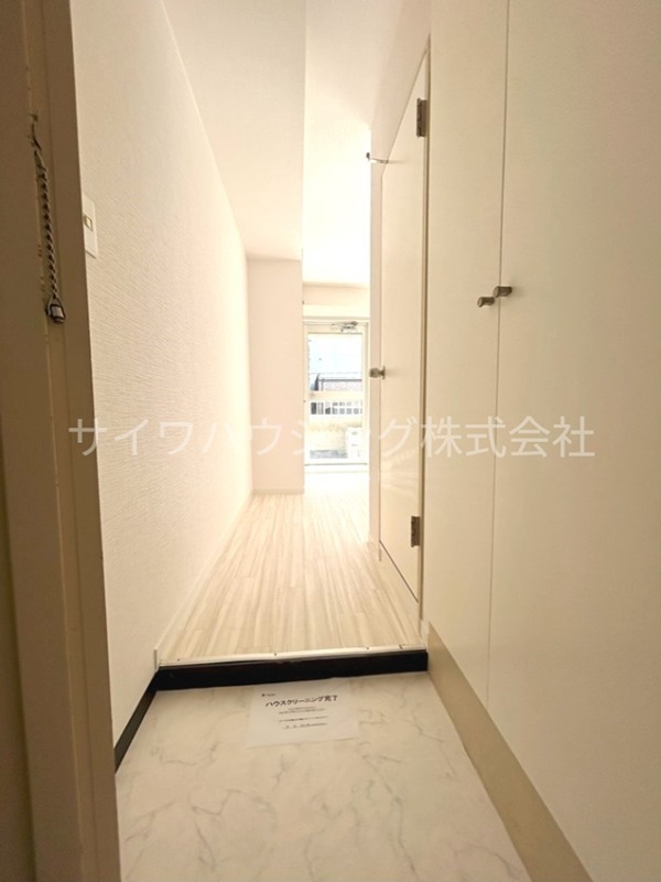 玄関　退去予定の為、過去の参考写真になります