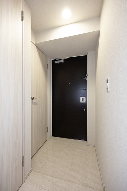 玄関　※写真は同タイプ住戸です。