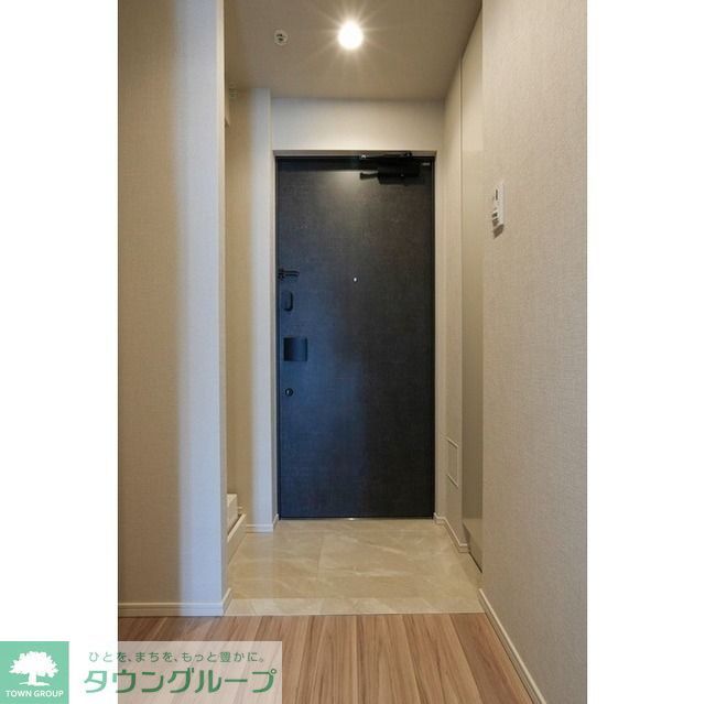 玄関　お部屋探しは株式会社　タウンハウジング　までお気軽にお問合…