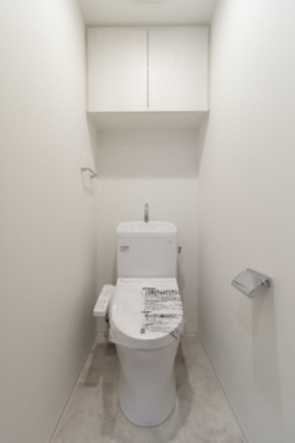 トイレ　※写真は同タイプ住戸です。