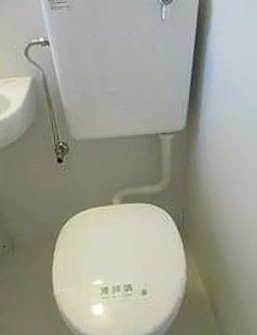 トイレ　別部屋参考写真となります