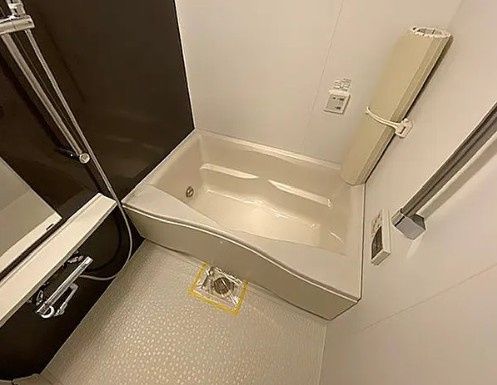 バス・シャワールーム　写真は同タイプ住居です。