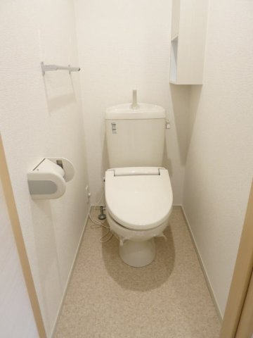 トイレ　清潔感のあるトイレです