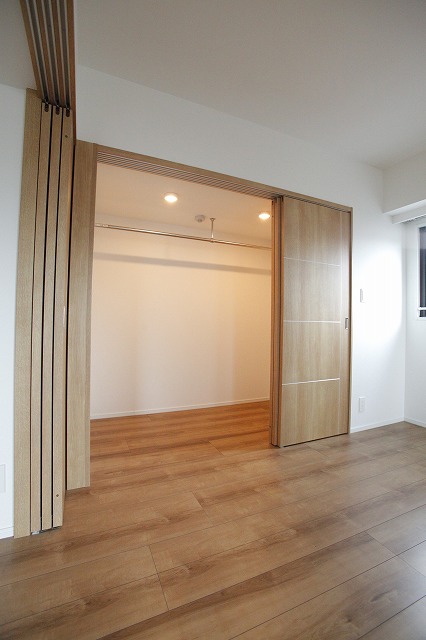 収納　写真は別部屋参考・現況優先