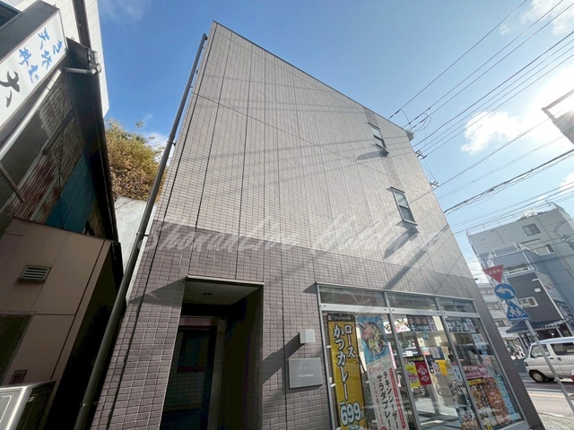 建物外観　★駅まで徒歩2分の好立地★