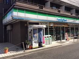 コンビニ　ファミリーマート上北沢四丁目店（コンビニ）まで260m