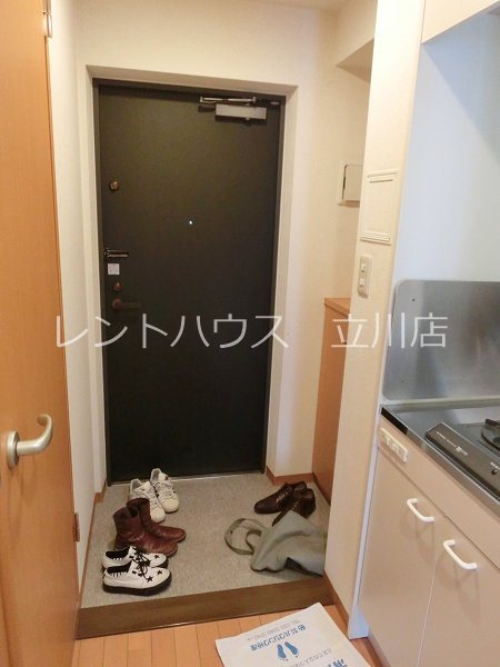 玄関　同建物参考写真