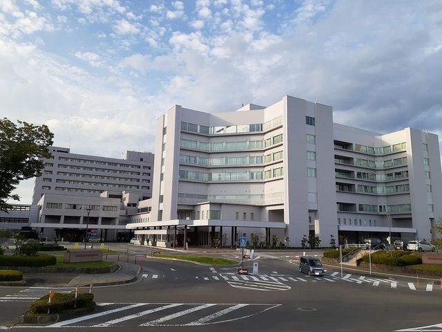 病院　福島県立医科大学附属病院（病院）まで2100m