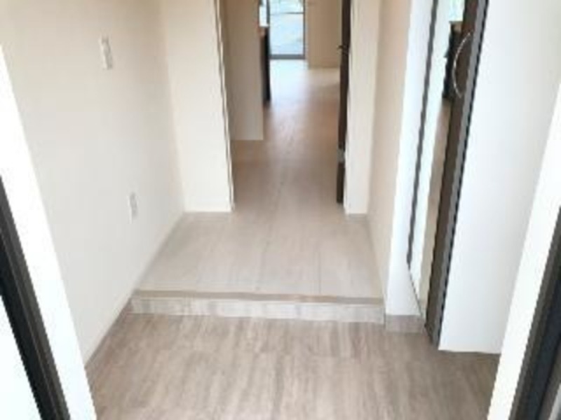 玄関　図面と現状に相違がある場合には現状を優先．．．