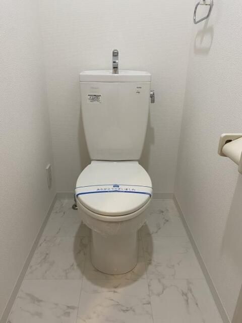 トイレ　清潔感のあるトイレです