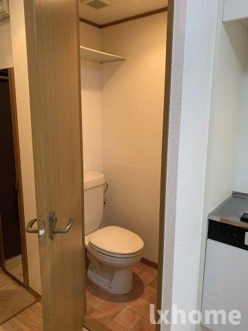 トイレ　落ち着いたトイレです