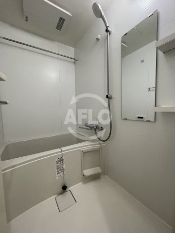 バス・シャワールーム　コンフォリア・リヴ南森町Q　お風呂