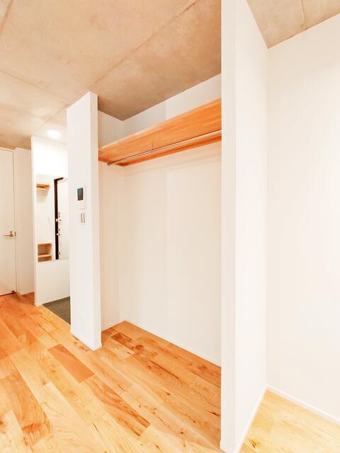 収納　※同間取りである４０１号室のモデルルーム写真です。
