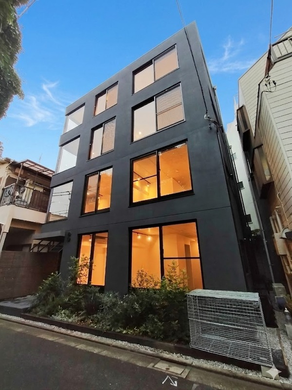 建物外観　スタイリッシュな外観