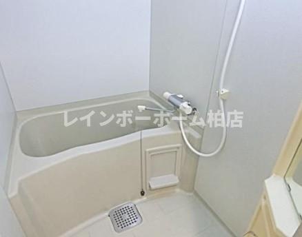 バス・シャワールーム　お風呂です