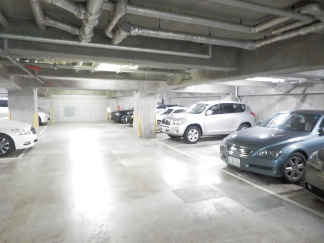 駐車場　駐車場